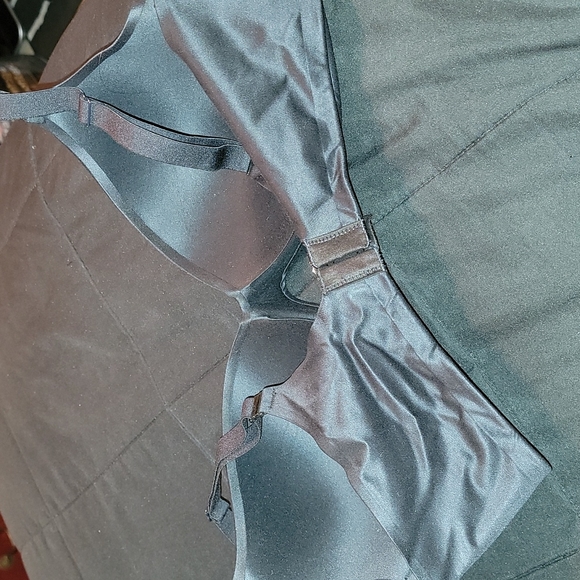 NWT VS Bare Infinity Flex Bra - Picture 4 of 7